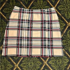 Plaid skirt with slit